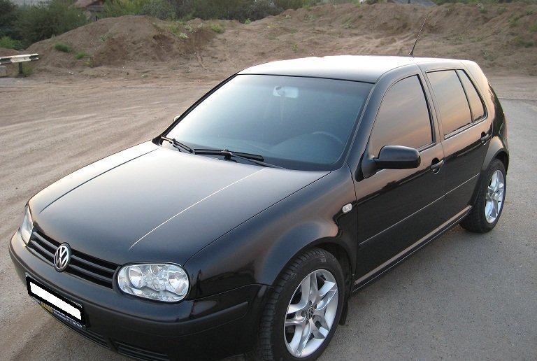 Volkswagen golf 2000 года. Фольксваген гольф 4 2000. Фольксваген гольф 2000 года. Фольксваген гольф 2000г. Volkswagen Golf 4 2000 года.