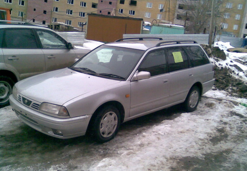 ниссан авенир 1998