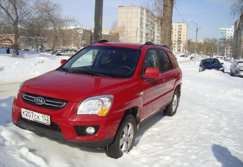 Kia Sportage 2010 красный